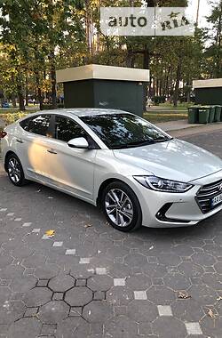 Седан Hyundai Elantra 2018 в Киеве