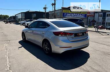 Седан Hyundai Elantra 2018 в Львові