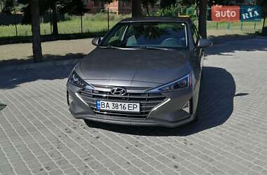 Седан Hyundai Elantra 2019 в Кропивницком