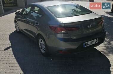 Седан Hyundai Elantra 2019 в Кропивницком