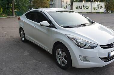 Седан Hyundai Elantra 2013 в Чернигове
