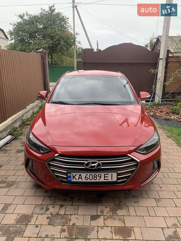 Седан Hyundai Elantra 2016 в Шепетовке