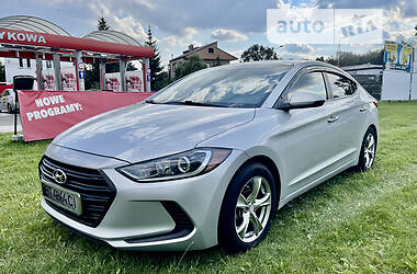 Седан Hyundai Elantra 2016 в Херсоне