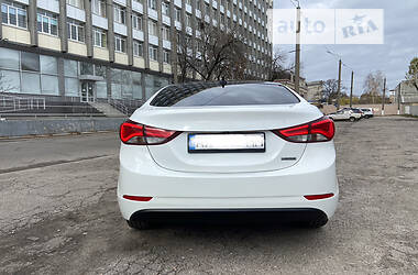 Седан Hyundai Elantra 2014 в Харкові