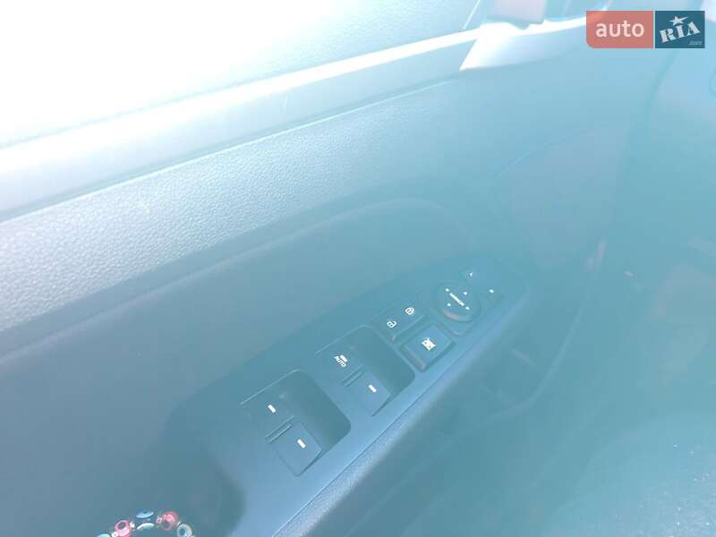 Седан Hyundai Elantra 2016 в Киеве фото 6 Седан Hyundai Elantra 2016 в Киеве