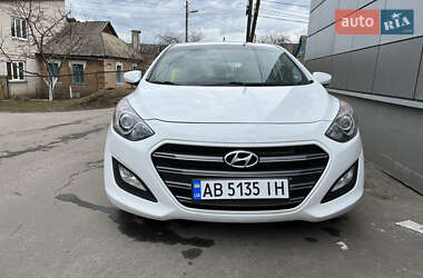 Хэтчбек Hyundai Elantra 2015 в Виннице