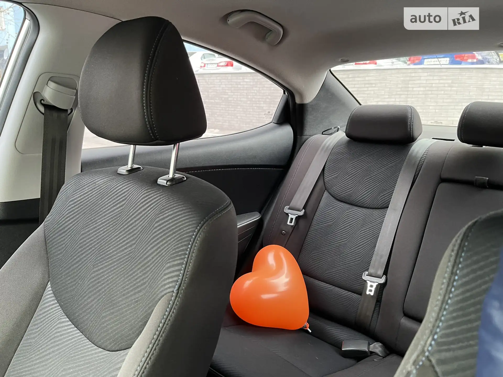 2013 Hyundai Elantra - мініатюра 20