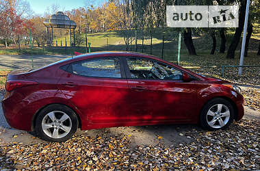 Седан Hyundai Elantra 2012 в Киеве