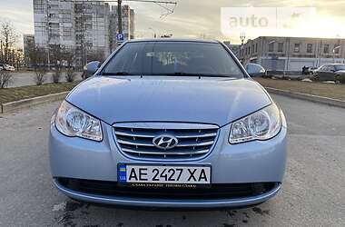 Седан Hyundai Elantra 2011 в Днепре