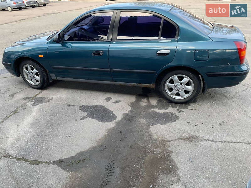 Седан Hyundai Elantra 2002 в Днепре