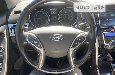 Хэтчбек Hyundai Elantra 2014 в 