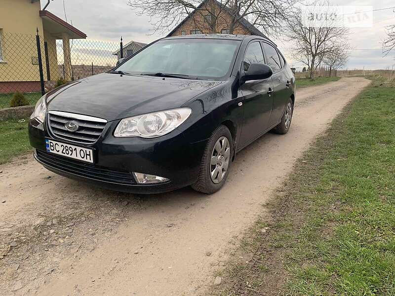 Седан Hyundai Elantra 2008 в Львове