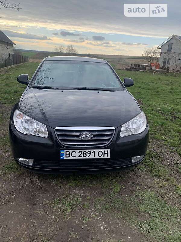 Седан Hyundai Elantra 2008 в Львове