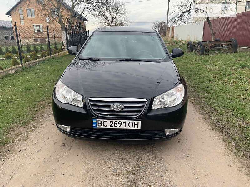 Седан Hyundai Elantra 2008 в Львове