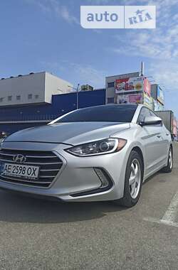 Седан Hyundai Elantra 2017 в Днепре