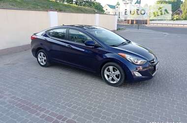 Седан Hyundai Elantra 2011 в Остроге