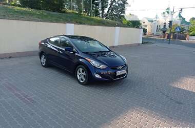 Седан Hyundai Elantra 2011 в Остроге