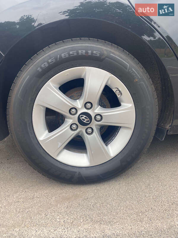 Седан Hyundai Elantra 2019 в Вінниці