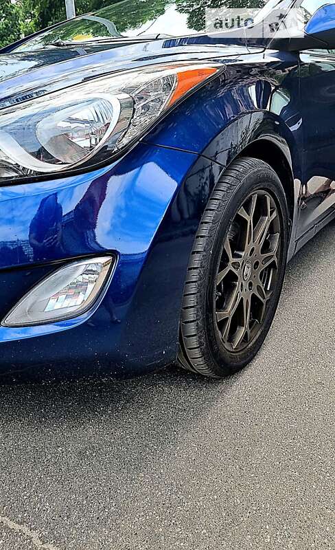Седан Hyundai Elantra 2012 в Киеве
