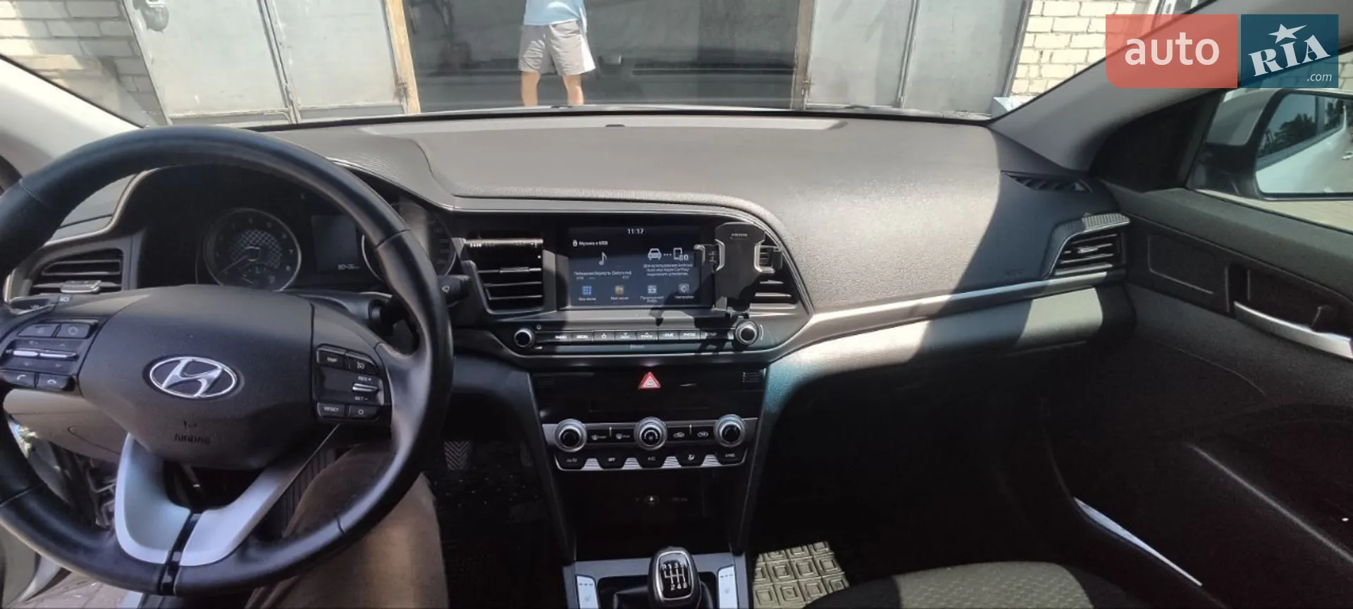 2019 Hyundai Elantra - мініатюра 9