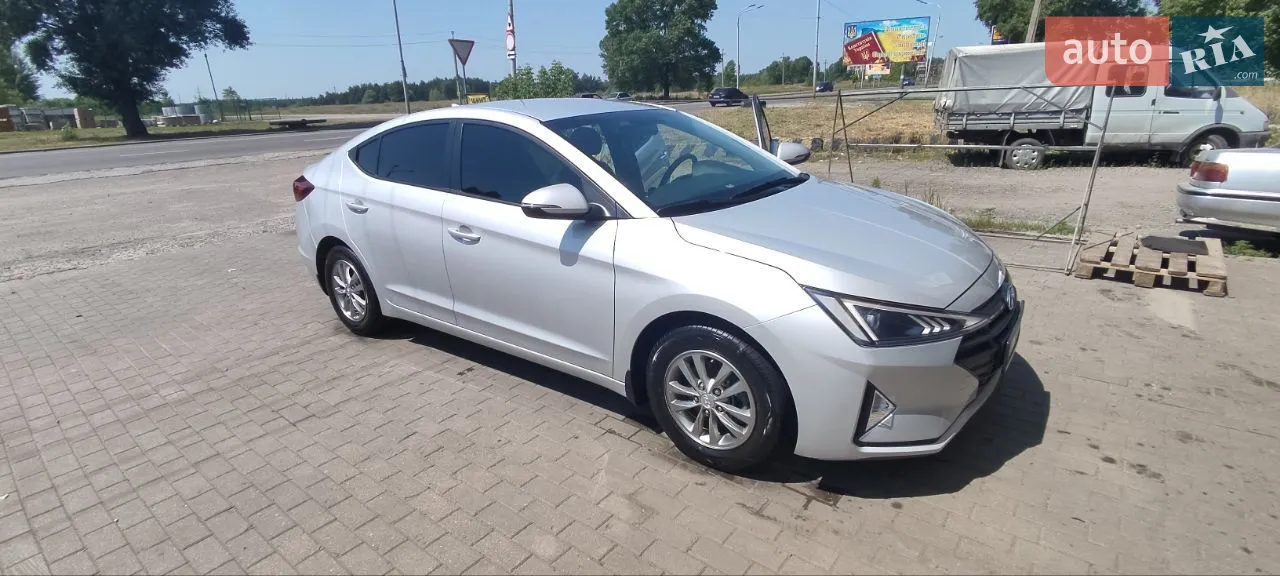2018 Hyundai Elantra - мініатюра 28