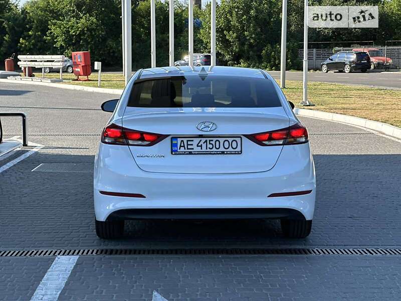 Седан Hyundai Elantra 2016 в Днепре фото 5 Седан Hyundai Elantra 2016 в Днепре