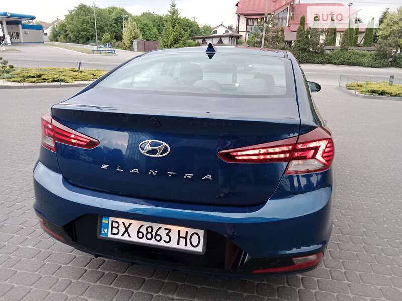 Седан Hyundai Elantra 2019 в Хмельницькому