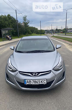Седан Hyundai Elantra 2015 в 