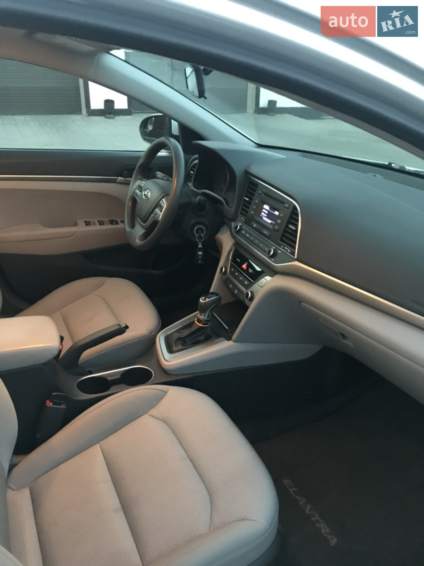2017 Hyundai Elantra - мініатюра 8