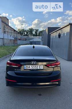 Седан Hyundai Elantra 2016 в 