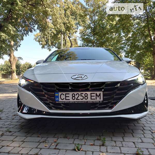 Седан Hyundai Elantra 2021 в Сокирянах
