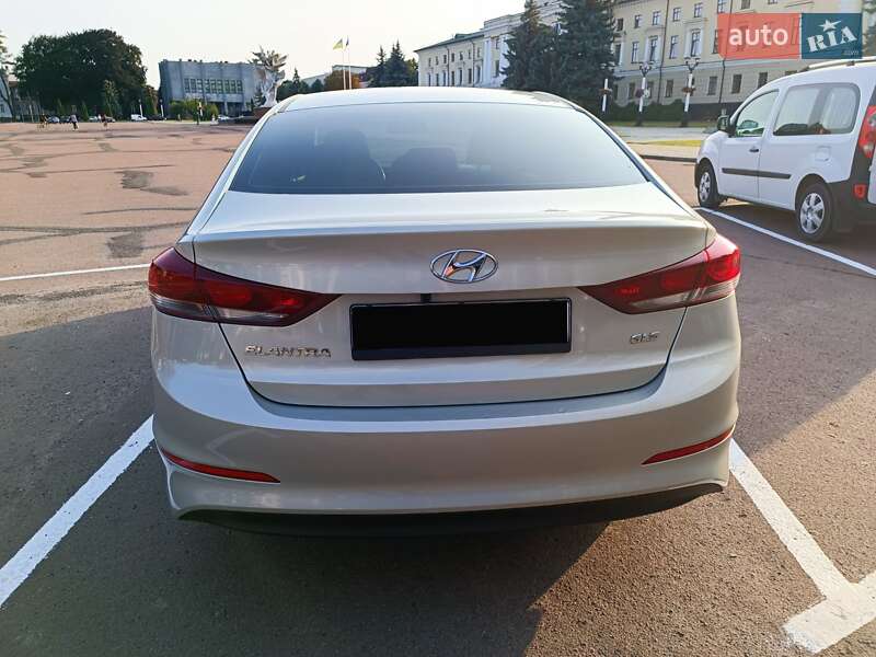 Седан Hyundai Elantra 2018 в Хмельницком