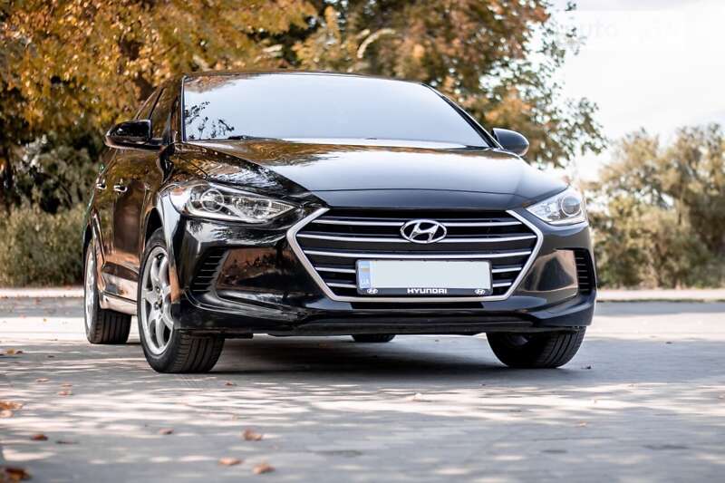 Седан Hyundai Elantra 2018 в Виннице