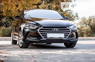 Седан Hyundai Elantra 2018 в Виннице