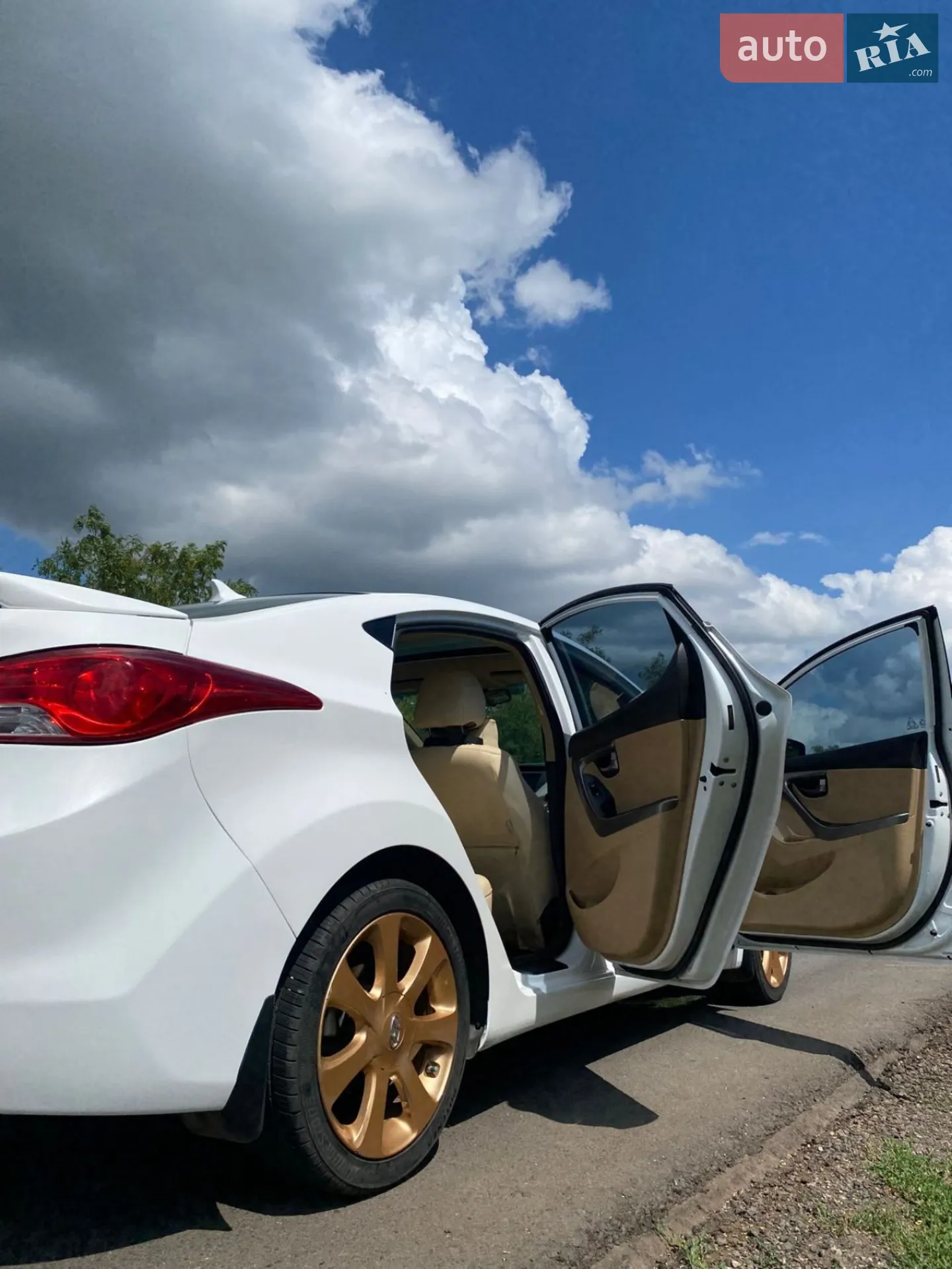 2012 Hyundai Elantra - мініатюра 13