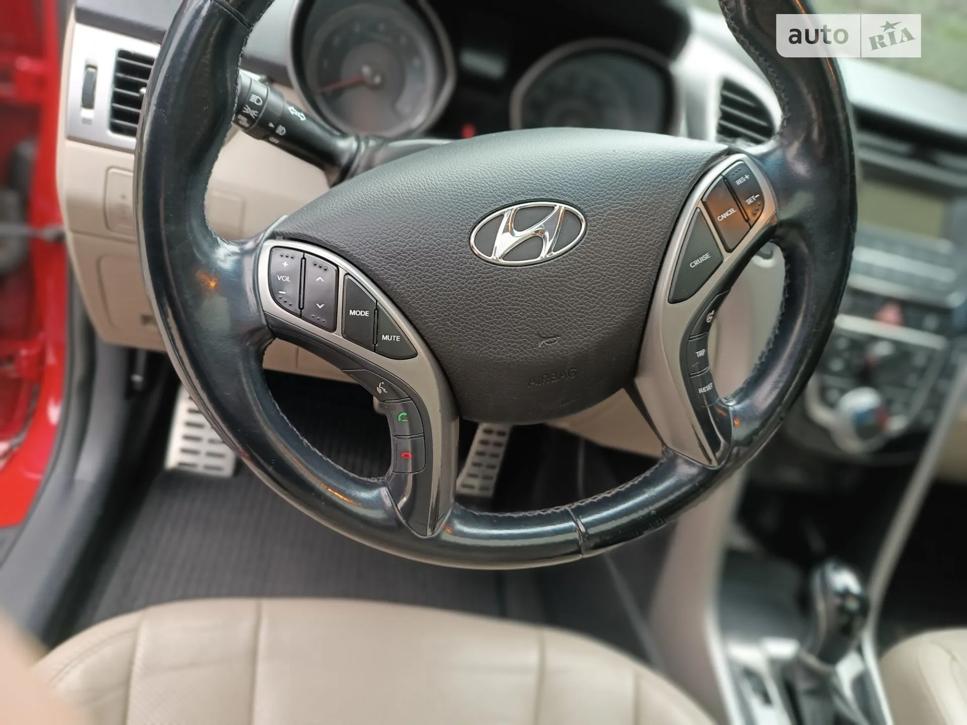 2012 Hyundai Elantra - мініатюра 17