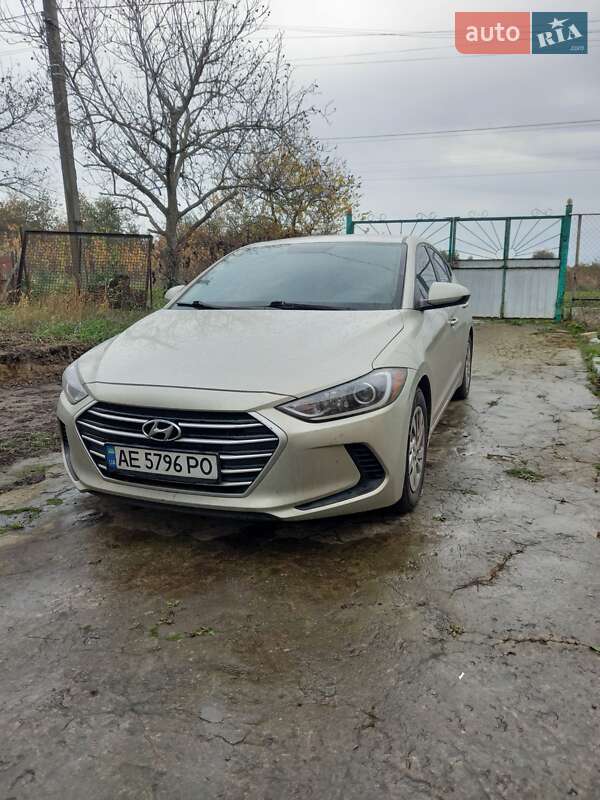 Hyundai Elantra 2017