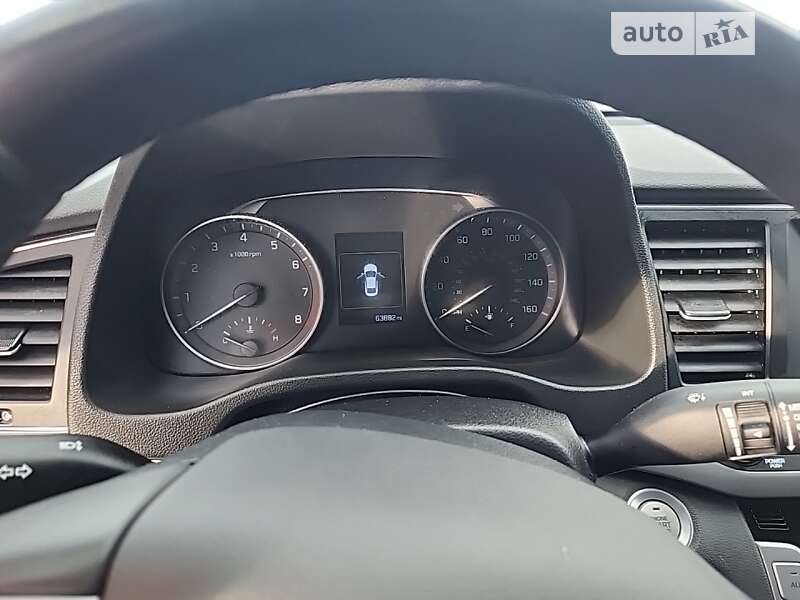 Седан Hyundai Elantra 2017 в Львове