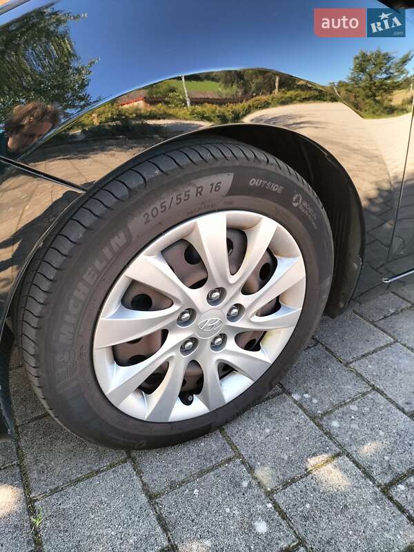 Хэтчбек Hyundai Elantra 2013 в Ивано-Франковске фото 14 Хэтчбек Hyundai Elantra 2013 в Ивано-Франковске