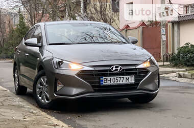 Седан Hyundai Elantra 2020 в 