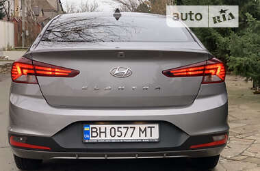 Седан Hyundai Elantra 2020 в 