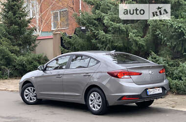 Седан Hyundai Elantra 2020 в 
