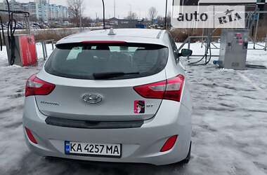 Хэтчбек Hyundai Elantra 2012 в Киеве