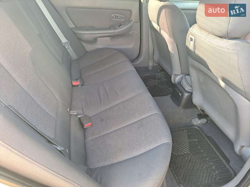 Седан Hyundai Elantra 2004 в Кропивницком