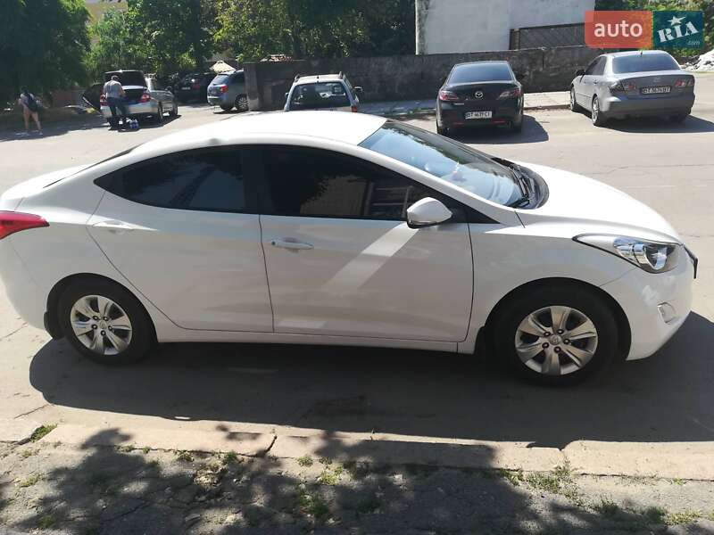 Седан Hyundai Elantra 2013 в Одесі