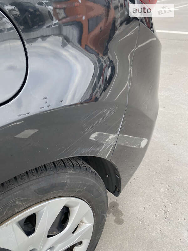 Седан Hyundai Elantra 2015 в Києві