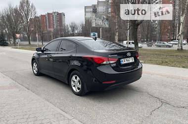 Седан Hyundai Elantra 2014 в Днепре