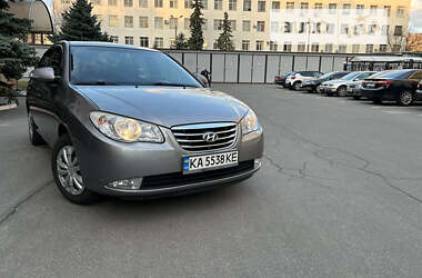 Седан Hyundai Elantra 2011 в Києві