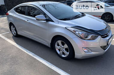 Седан Hyundai Elantra 2012 в Киеве