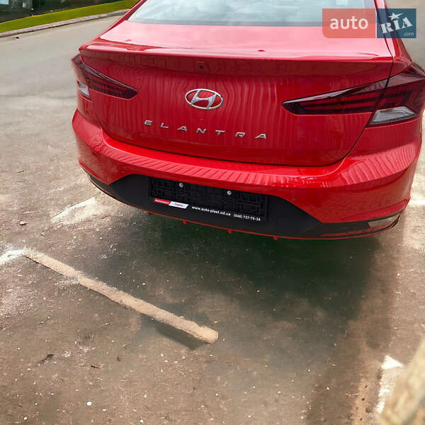 Седан Hyundai Elantra 2020 в Одессе